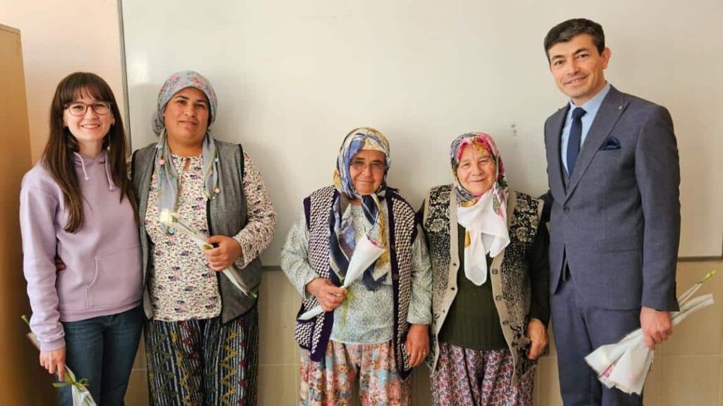 School Ucpinar Yildiz Hanim Middle School, Manisa, photo