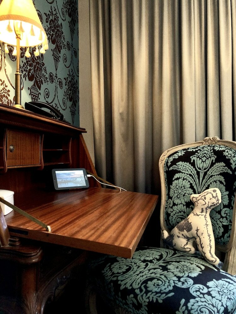 Фото Townhouse Boutique Hotel