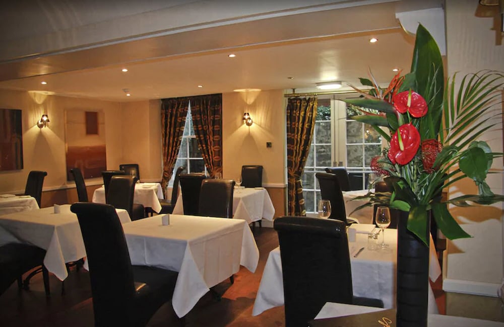 Фото Ballantrae Hotel