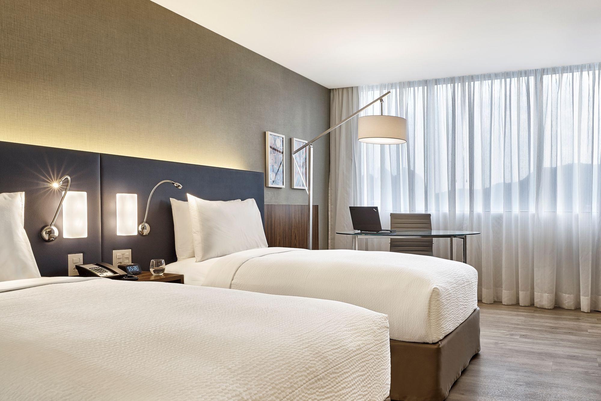 Фото Courtyard by Marriott Rio De Janeiro Barra da Tijuca