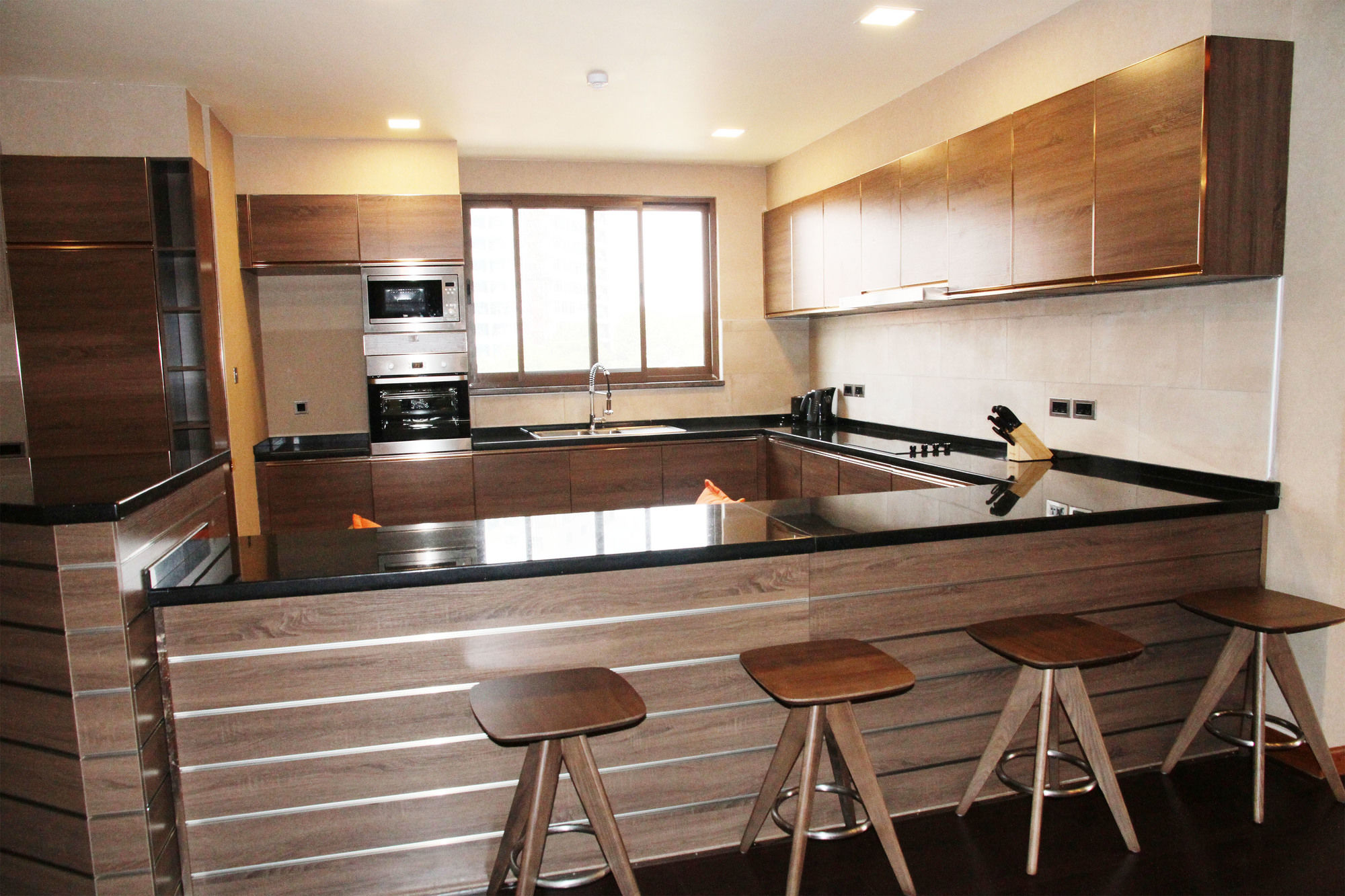 Фото Speke Apartments Wampewo