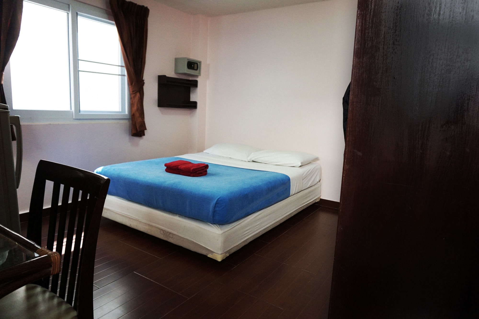 Фото Sureena Hotel