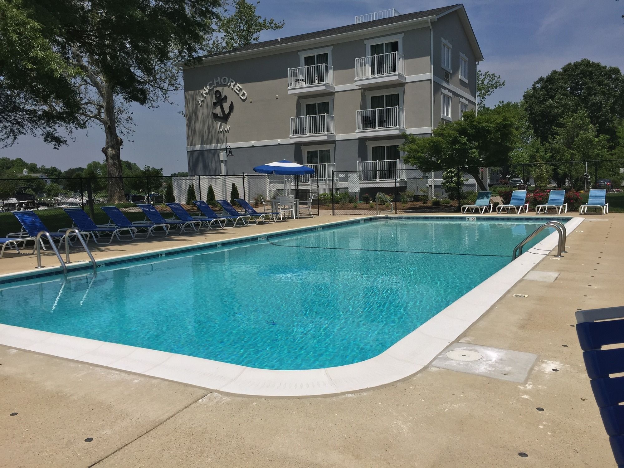 Фото Anchored Inn at Hidden Harbour Marina
