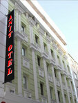 Golcuk Hotel Monument (Kocaeli, Gölcük, Albay Burak Cad., 12) ، فندق