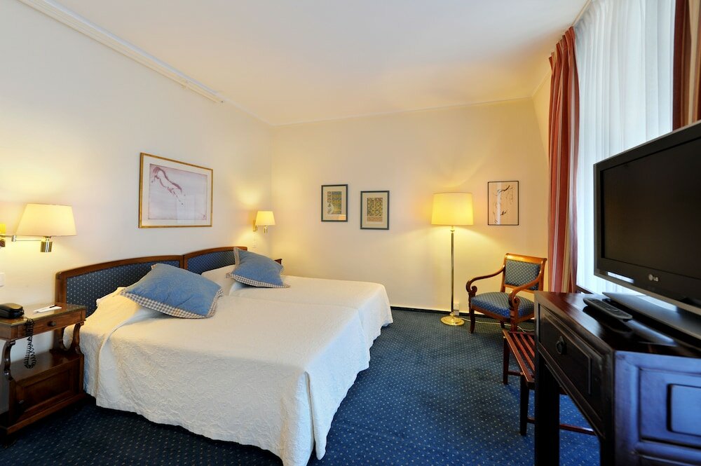 Фото Hotel Victoria