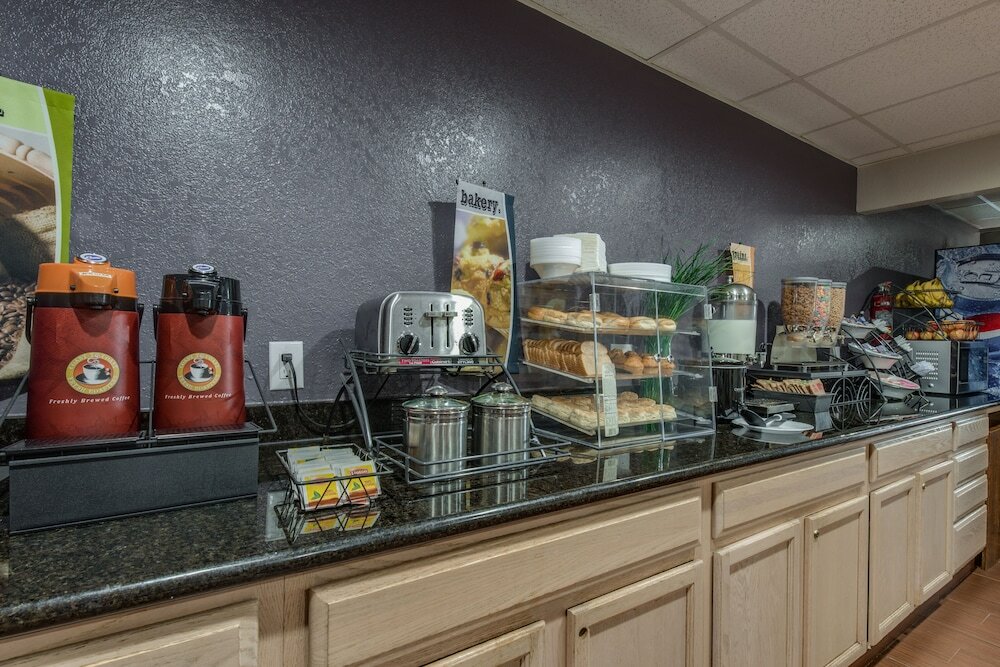 Фото Microtel Inn & Suites by Wyndham Oklahoma City Airport