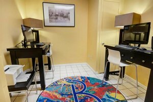 Гостиница The Barrymore Hotel Tampa Riverwalk