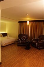 Фото Ohana Phnom Penh Palace Hotel