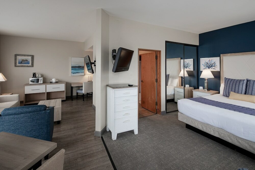 Фото Bay Club Hotel & Marina