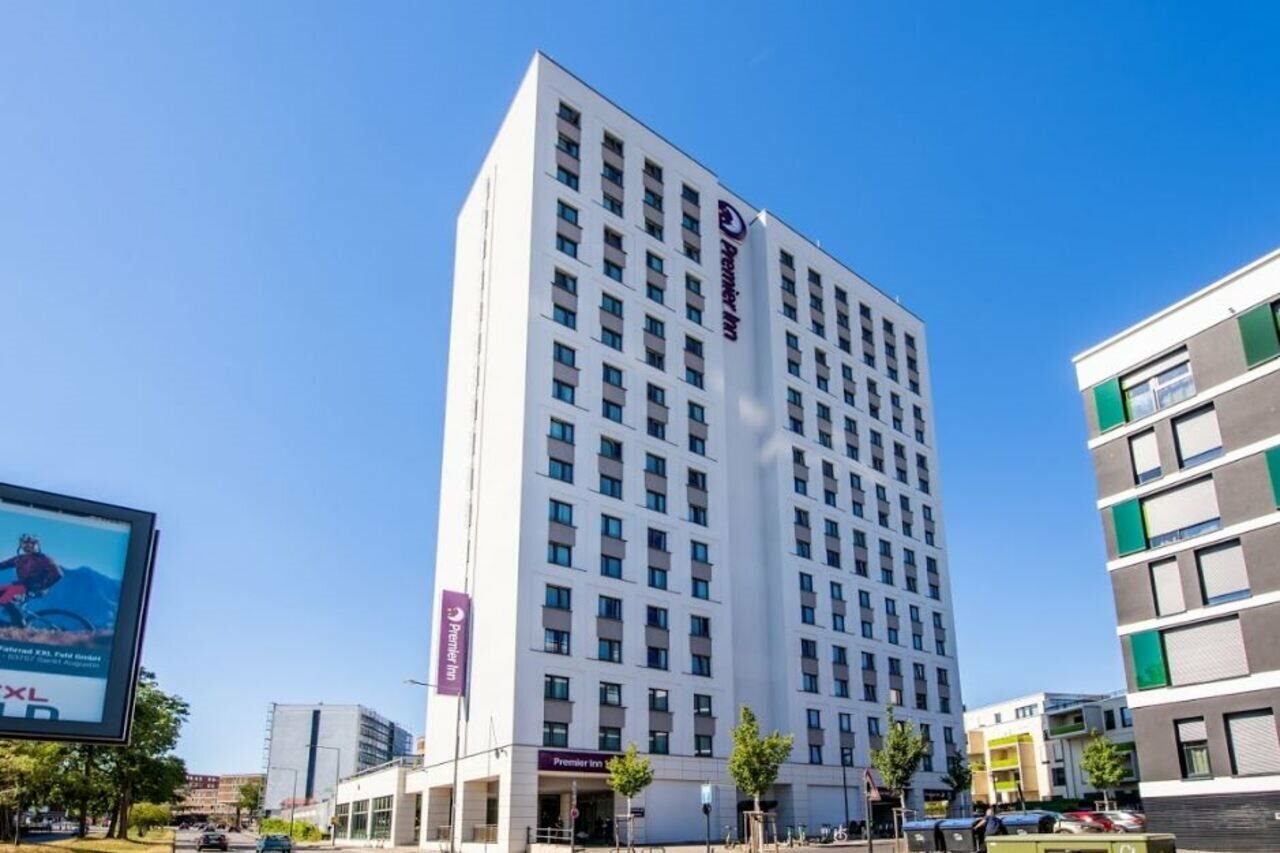 Фото Premier Inn Cologne City Sud Hotel