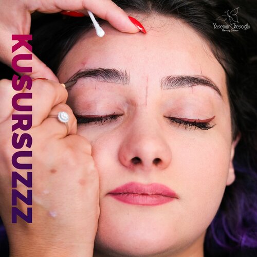 Gemma Artertonning yalangoch fotosuratlari