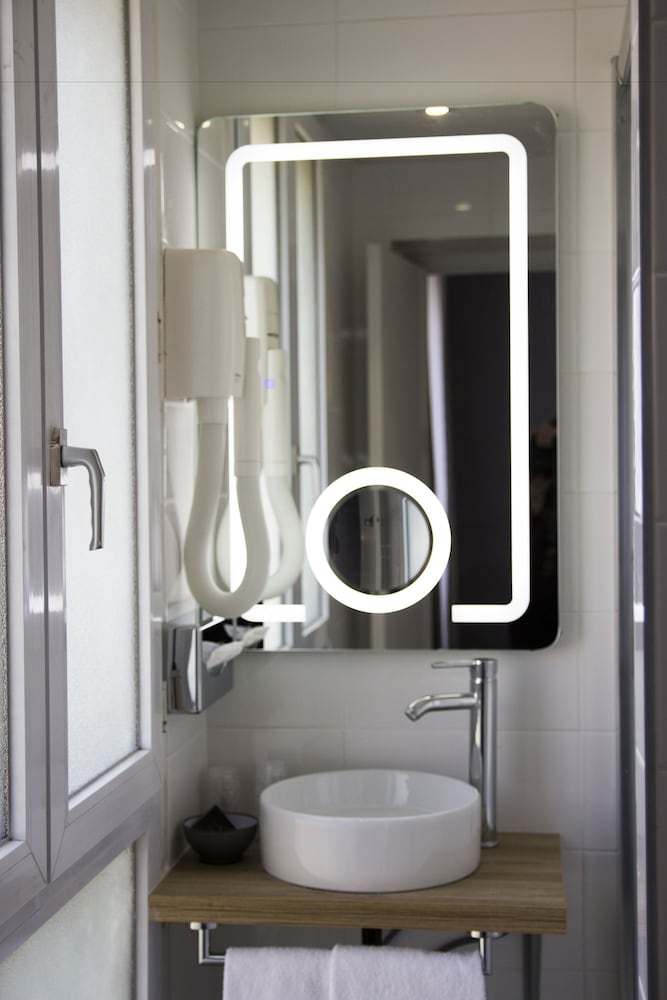 Фото Hotel Moulin Vert