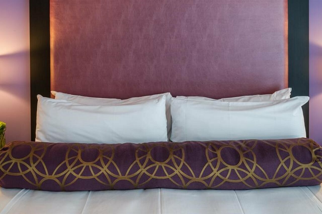 Фото Opus Vancouver