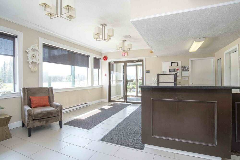 Фото Sandman Inn Blue River