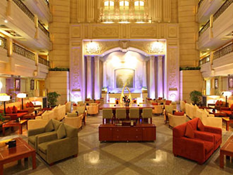Фото Renaissance Riverside Hotel Saigon