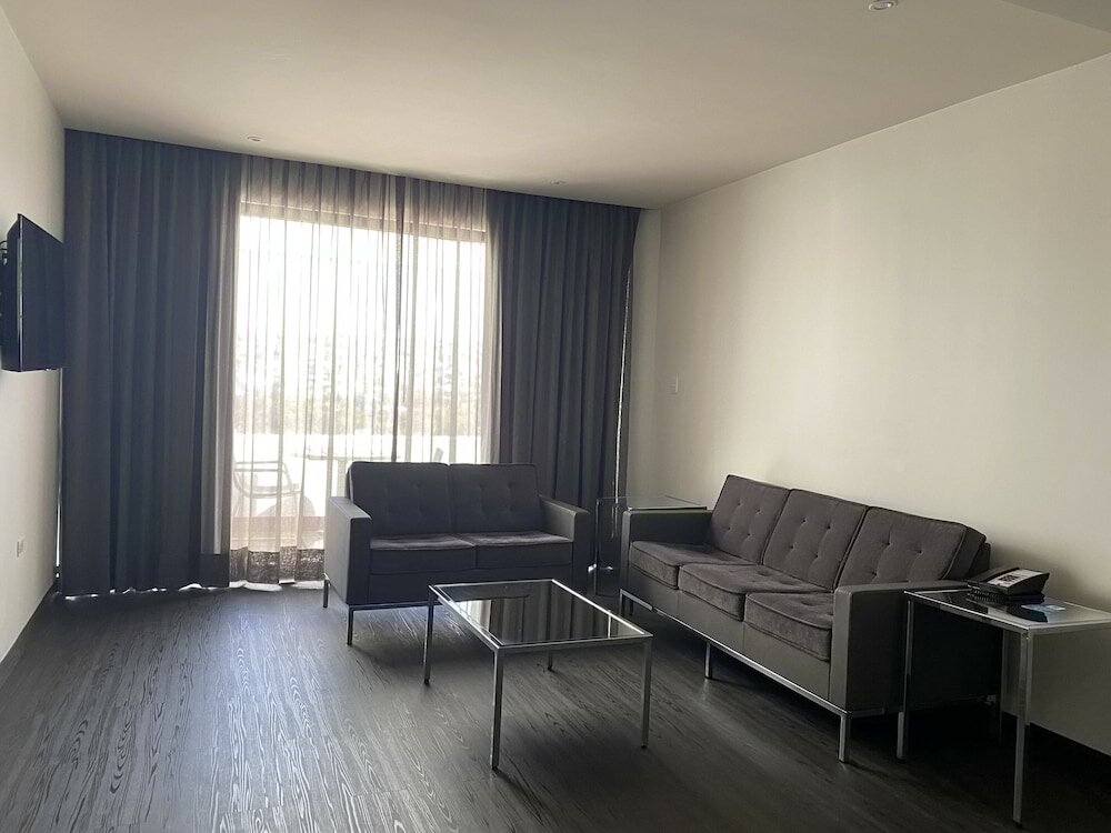 Фото Real Inn Tijuana Hotel