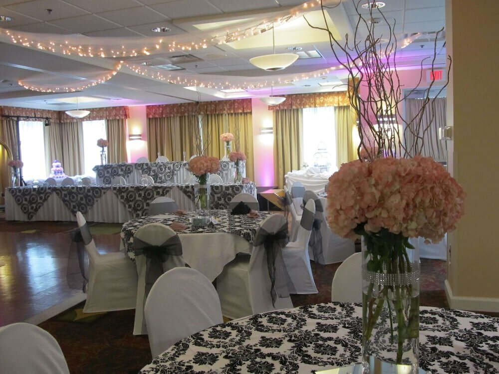 Фото Hilton Garden Inn Syracuse