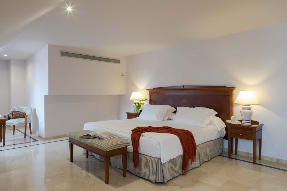 Фото Hotel Rey Alfonso X