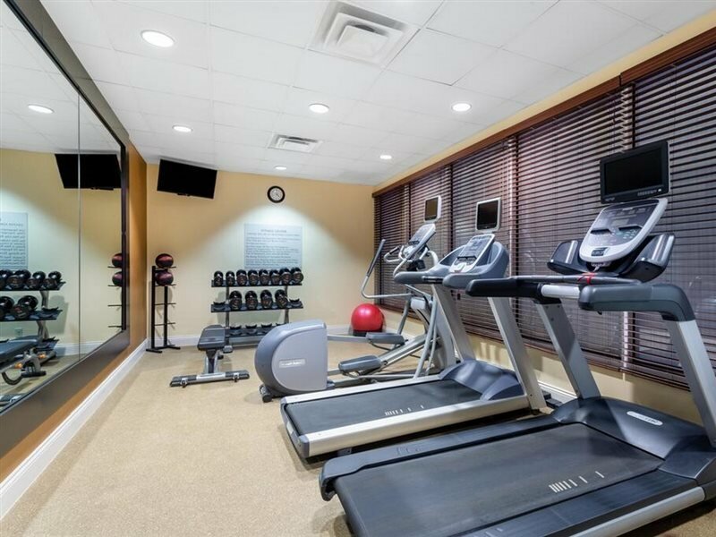 Фото Hilton Garden Inn Islip/MacArthur Airport