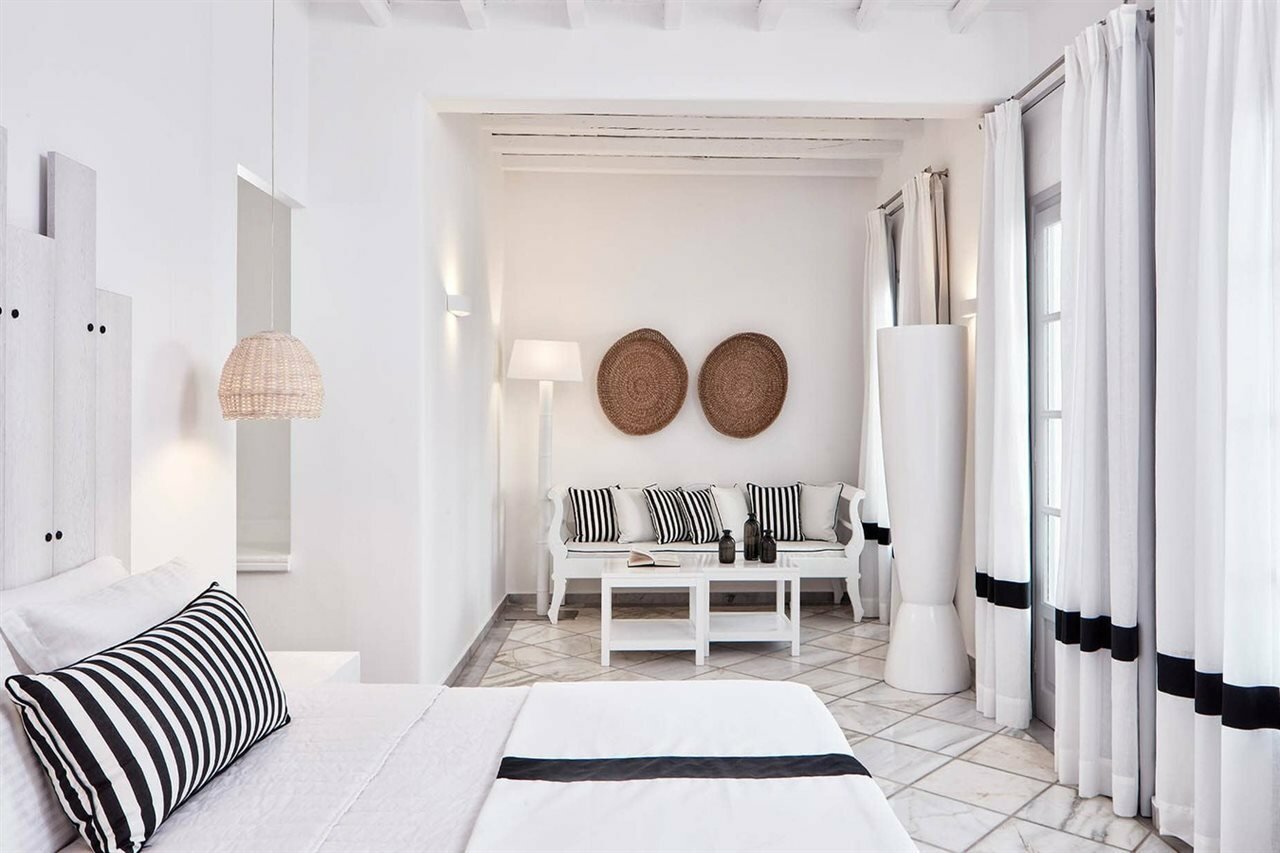 Фото Mr & Mrs White Paros