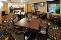 Фото Holiday Inn Express Fairfax - Arlington Boulevard, an Ihg Hotel