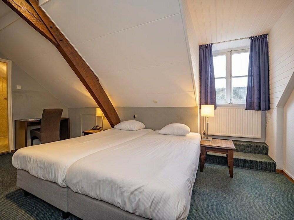 Фото Fletcher Hotel-Restaurant De Burghoeve