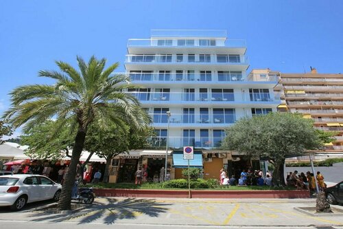 Внешний вид отеля Hotel Europa Splash в Мальграт-де-Маре, фото 5