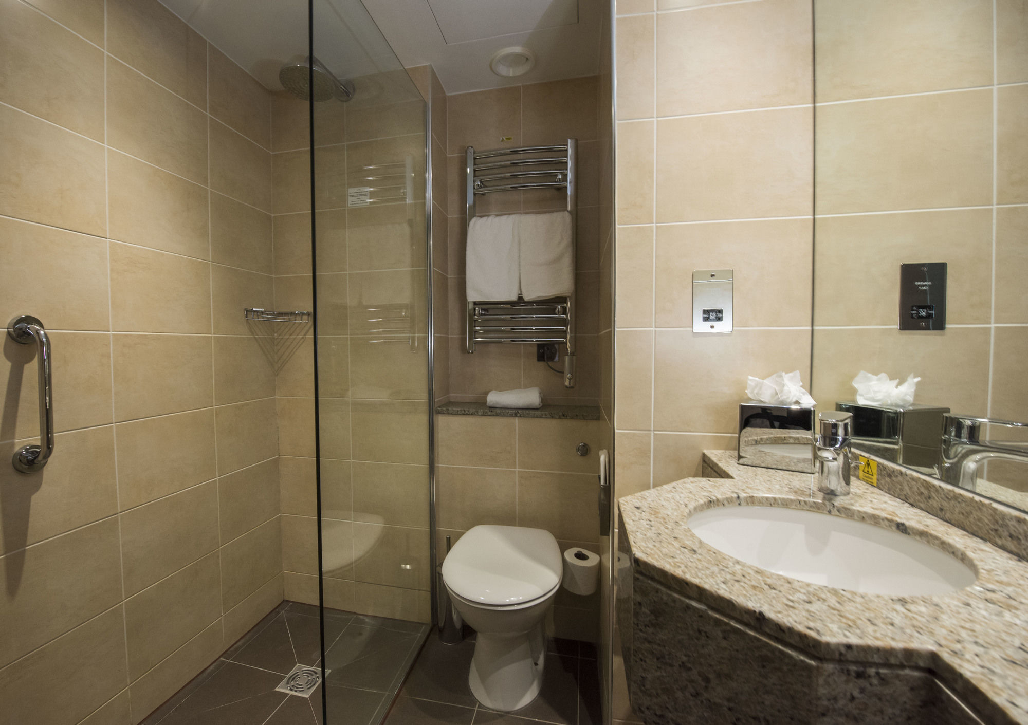 Фото Gonville Hotel