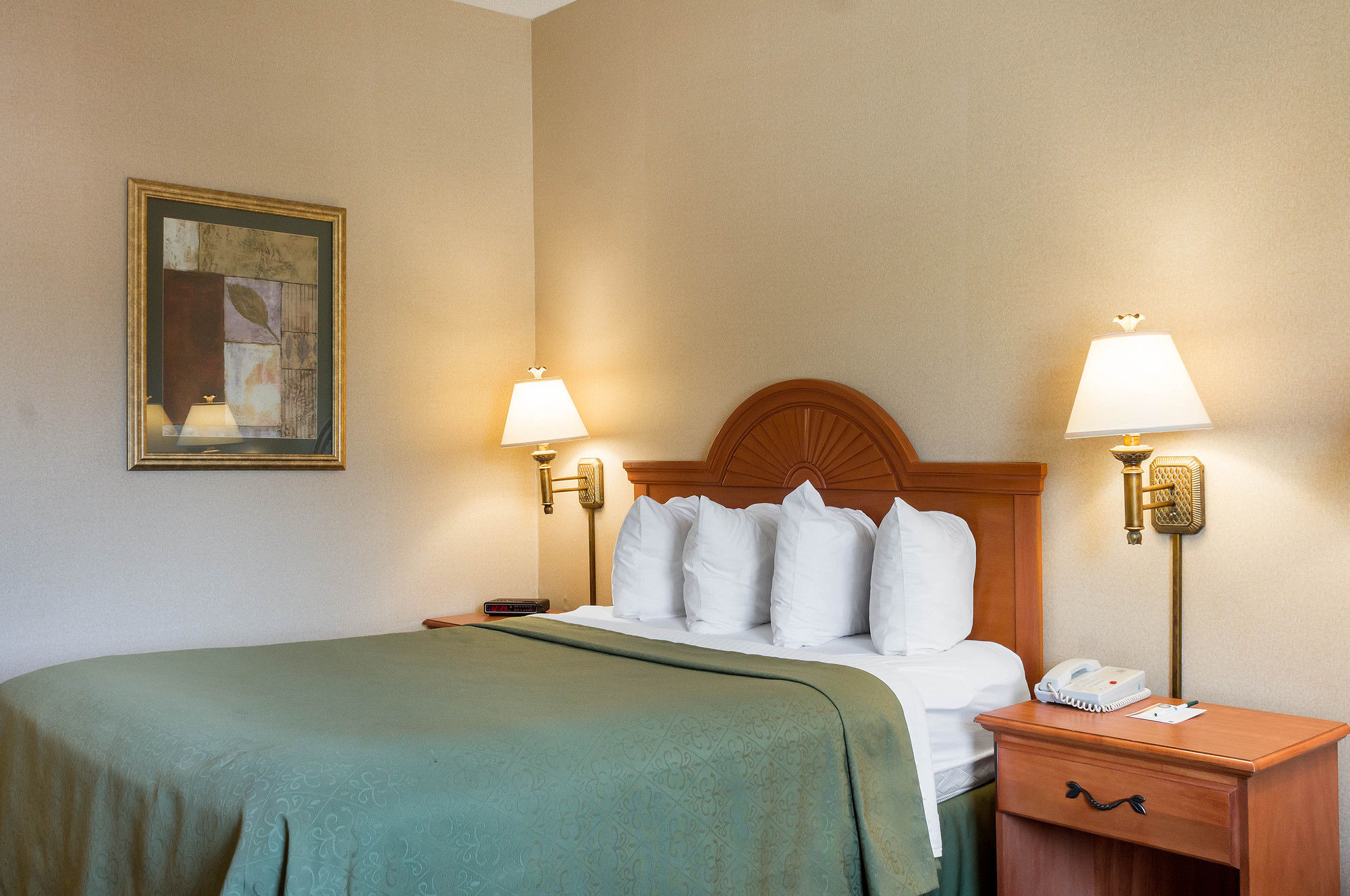 Фото Quality Inn Brookings - University