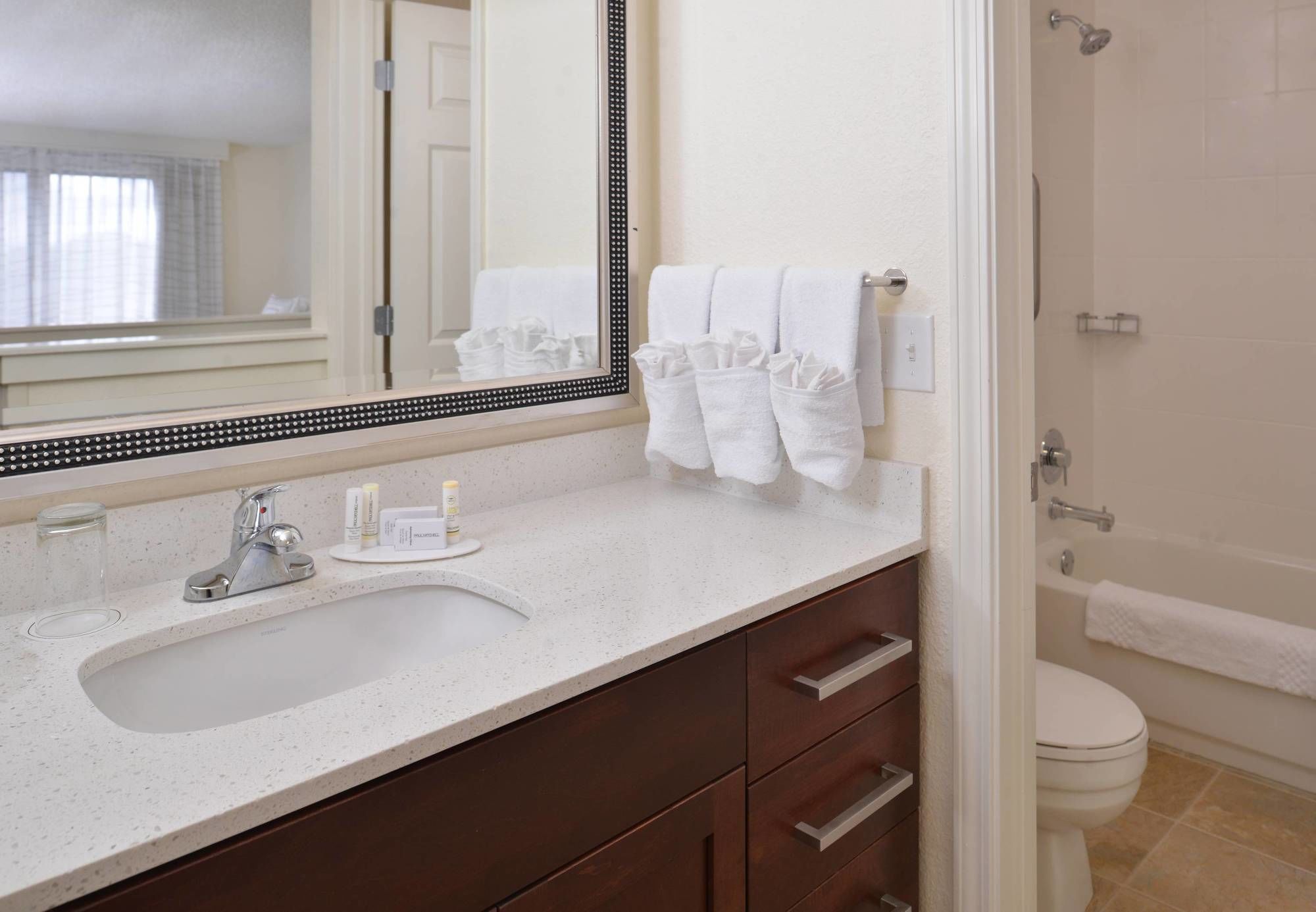 Фото Residence Inn by Marriott Boise Downtown/University