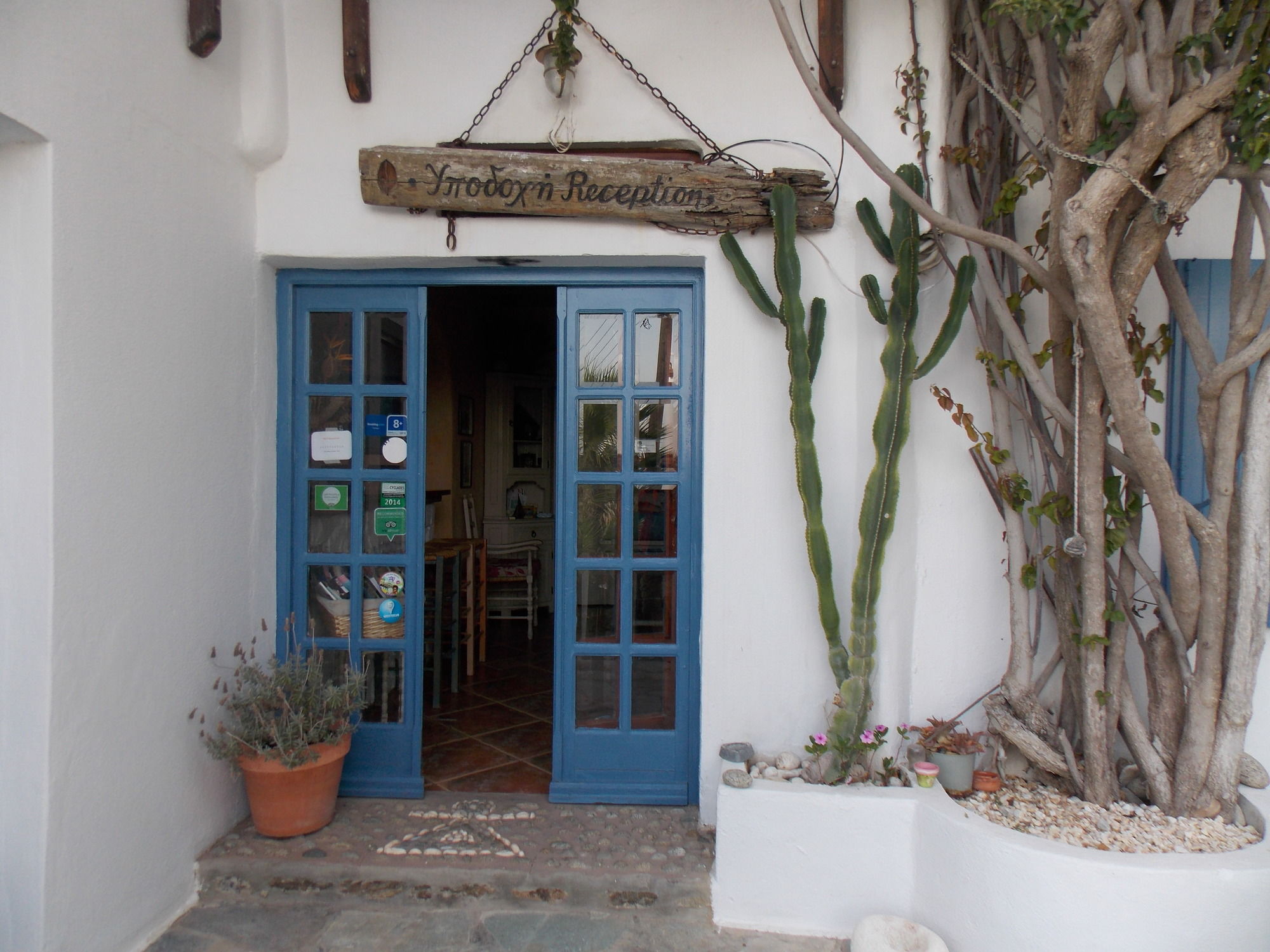 Фото Studios and Suites Rania