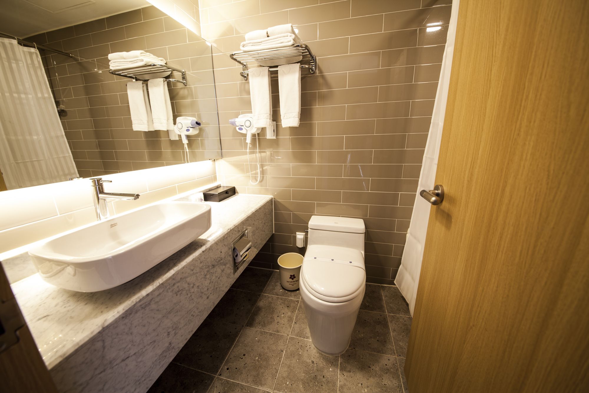 Фото Asia Lakeside Hotel