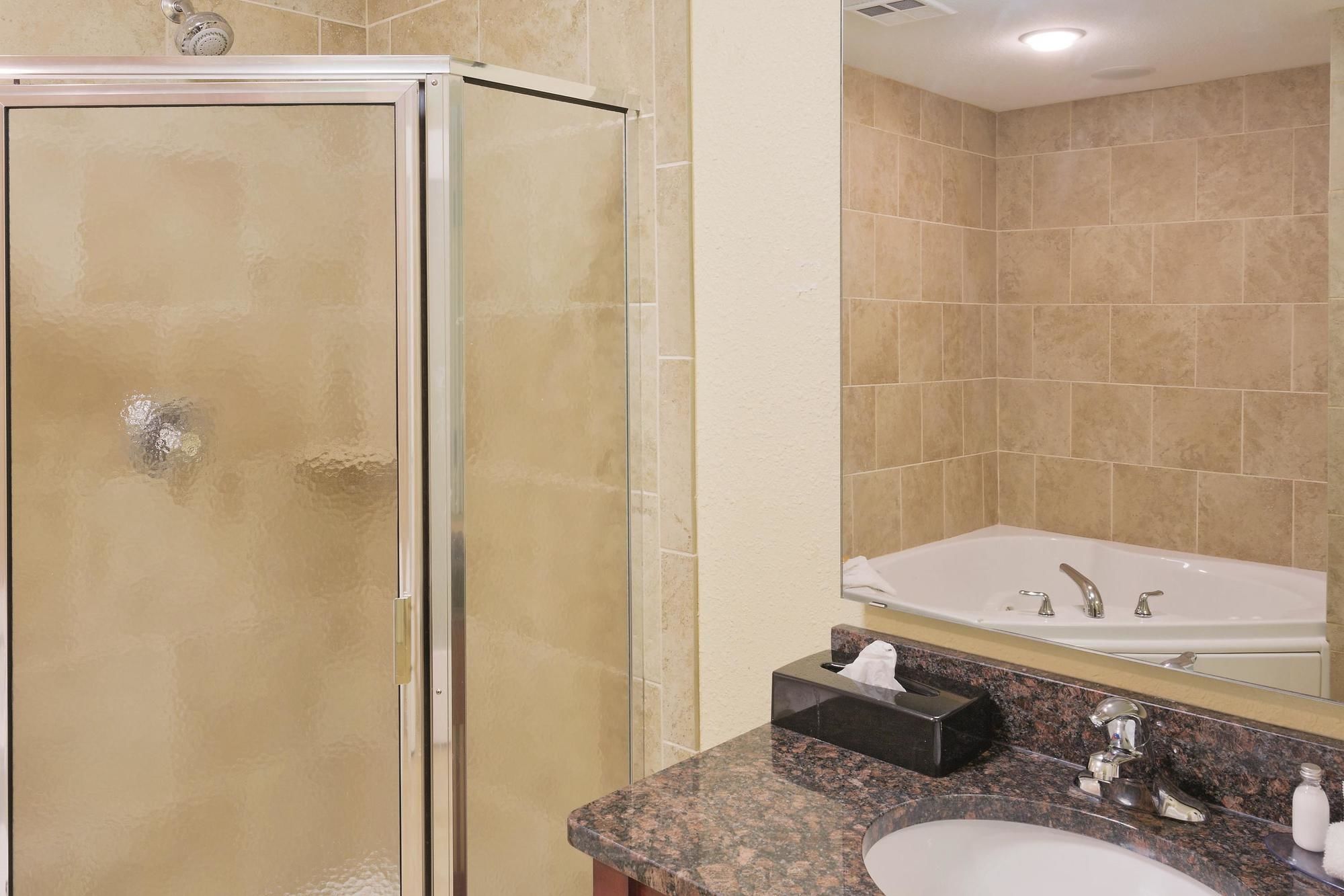 Фото Highland Suites