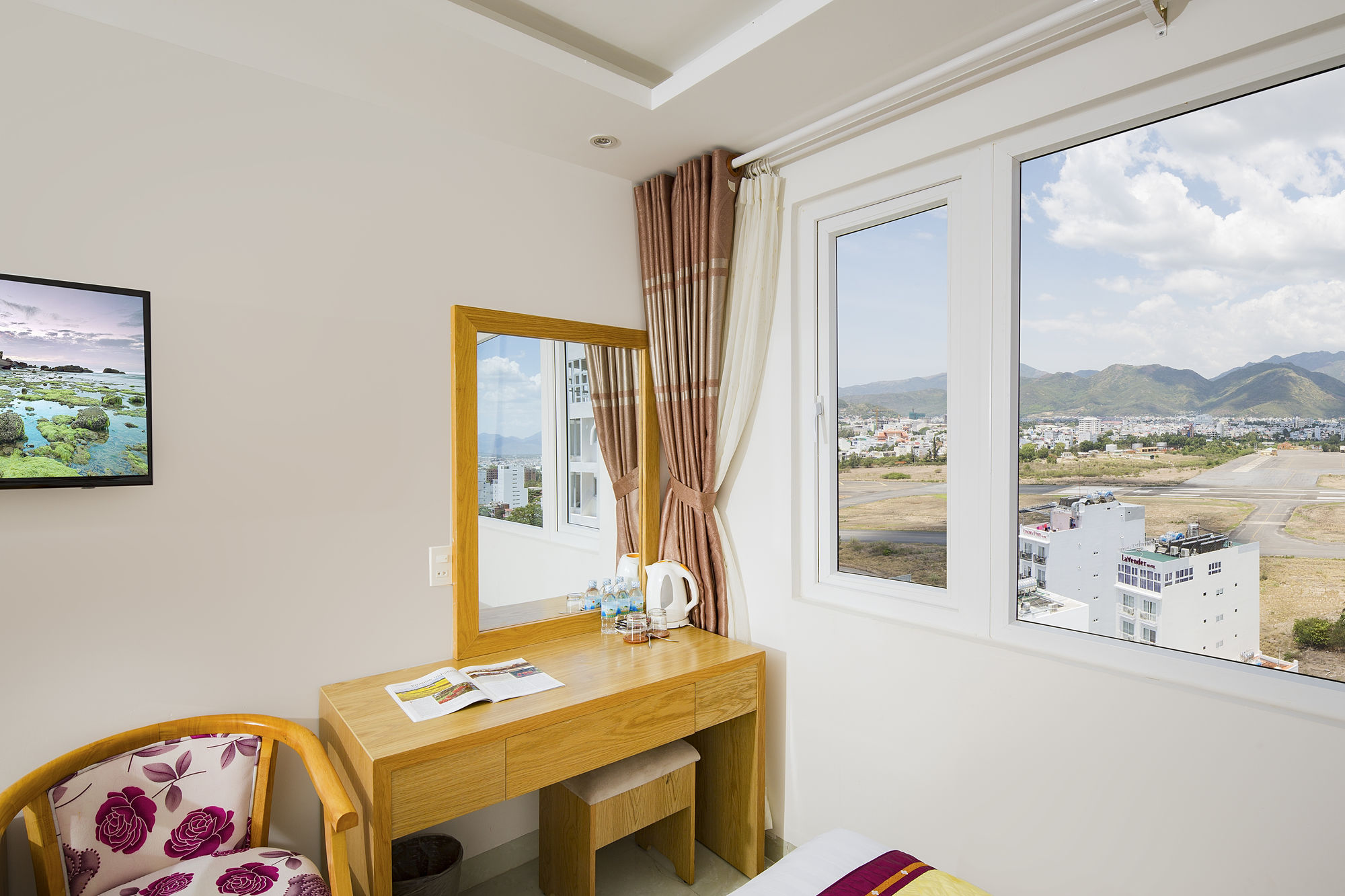 Фото Majestic Star Hotel