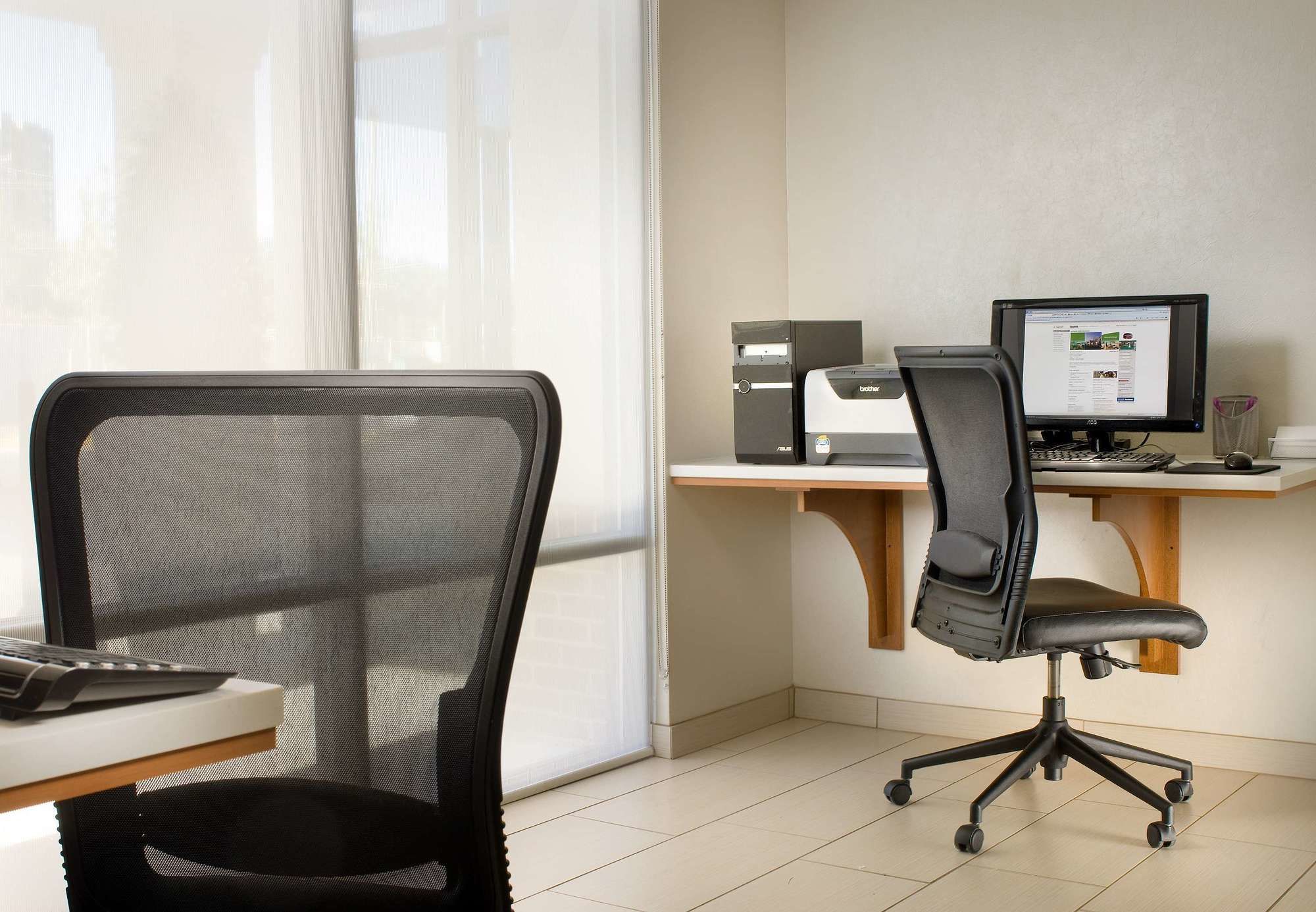 Фото SpringHill Suites Alexandria