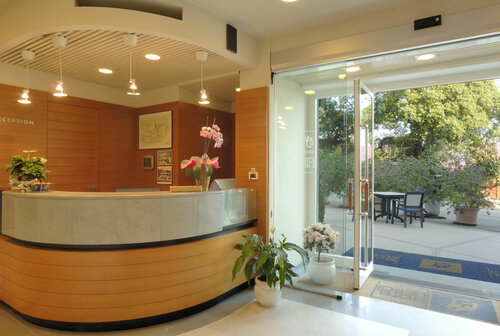 Гостиница Hotel Le Roi в Варацце