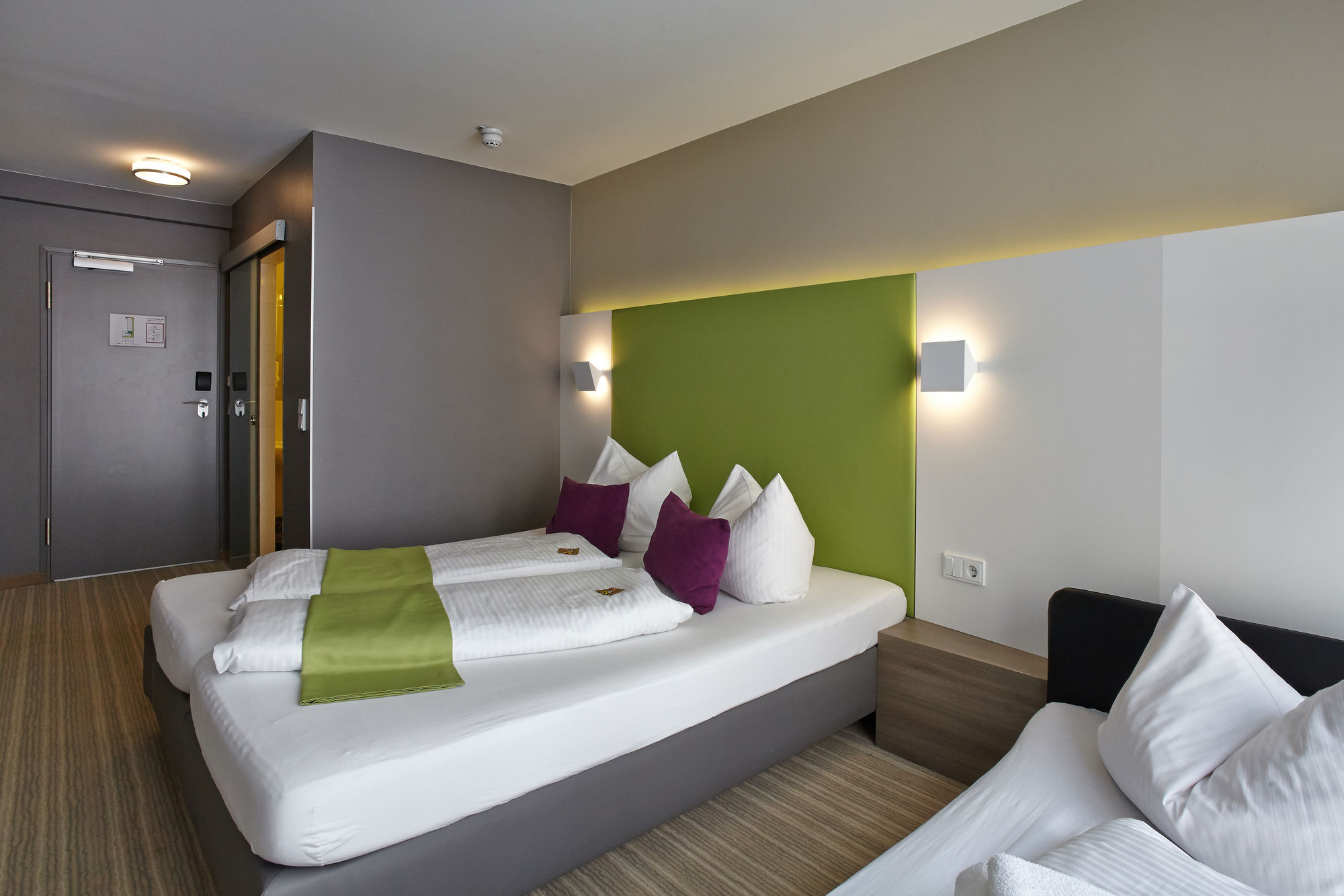 Фото Hotel Demas City