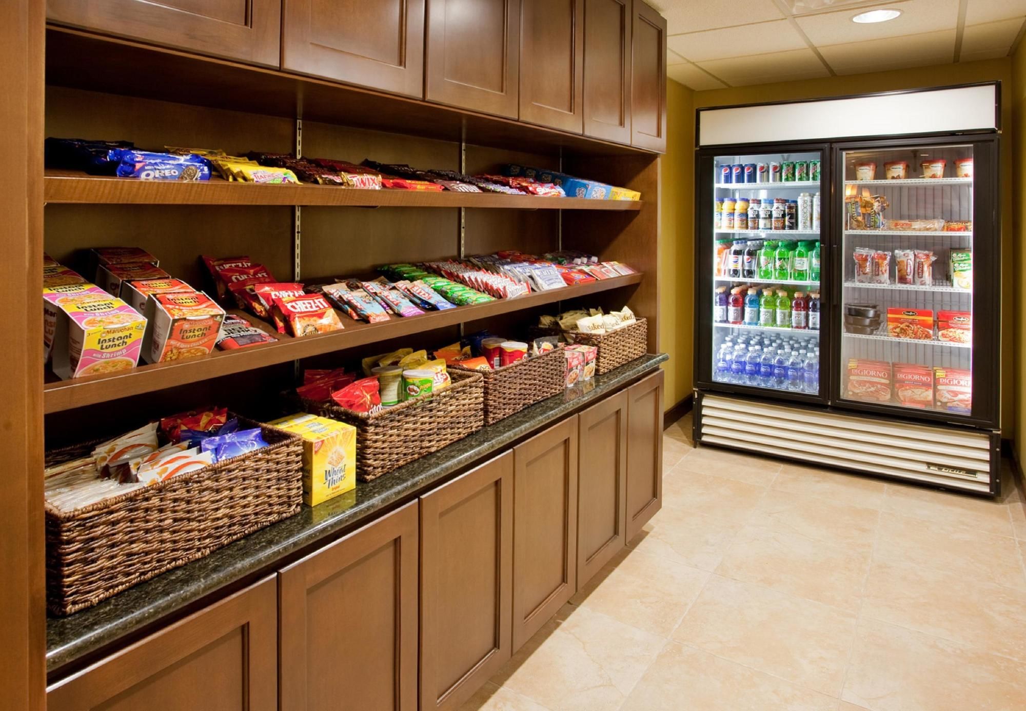 Фото SpringHill Suites Tempe at Arizona Mills Mall