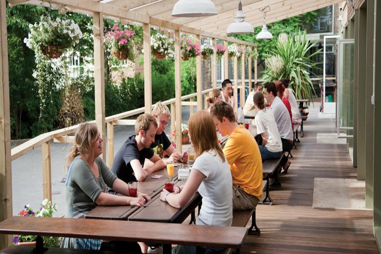 Фото Palmers Lodge Swiss Cottage