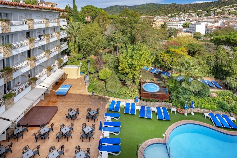 Фото Hotel GHT Neptuno Tossa & VENUS SPA