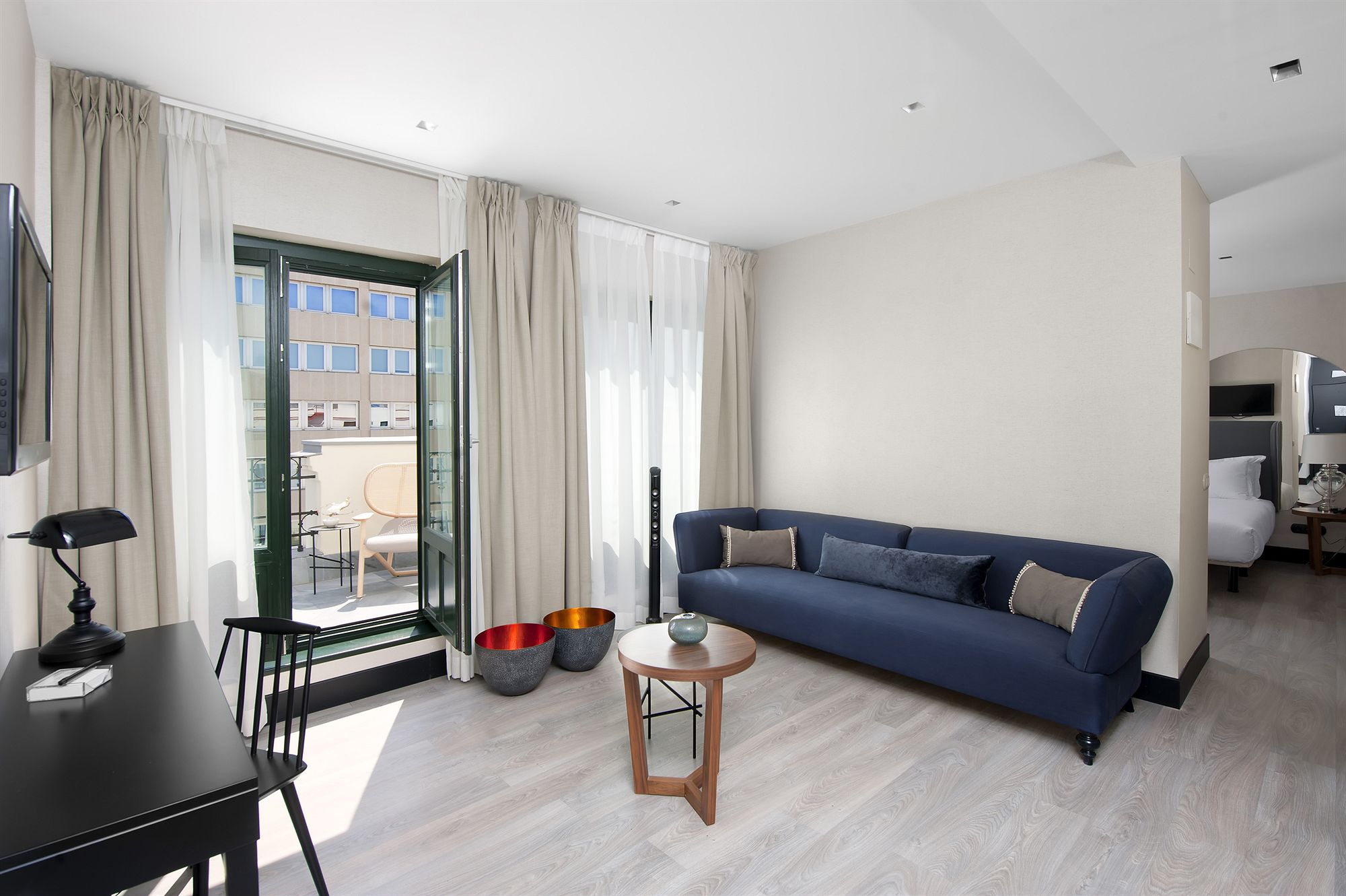 Фото One Shot Luchana 22