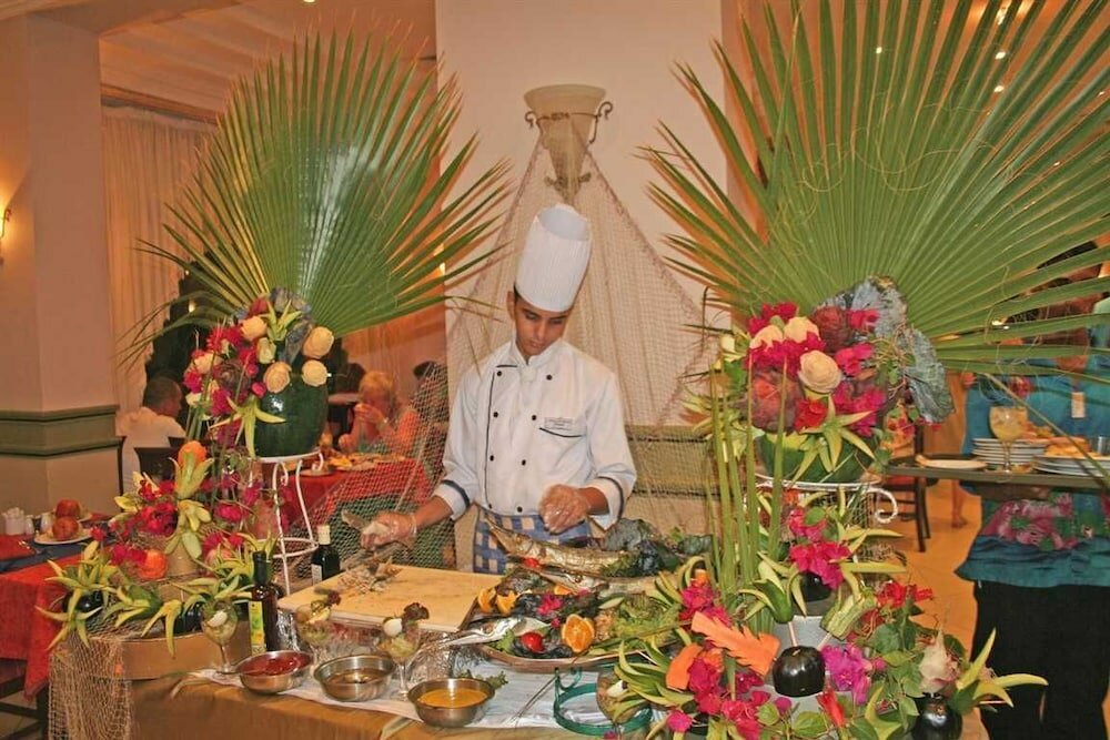 Фото King Tut Aqua Park Beach Resort