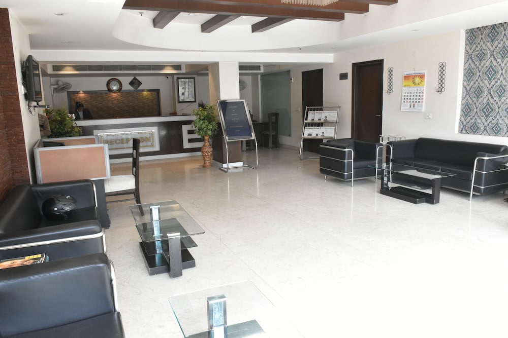 Фото Hotel Impress