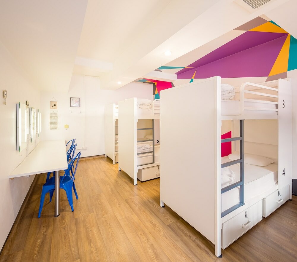 Фото Generator London