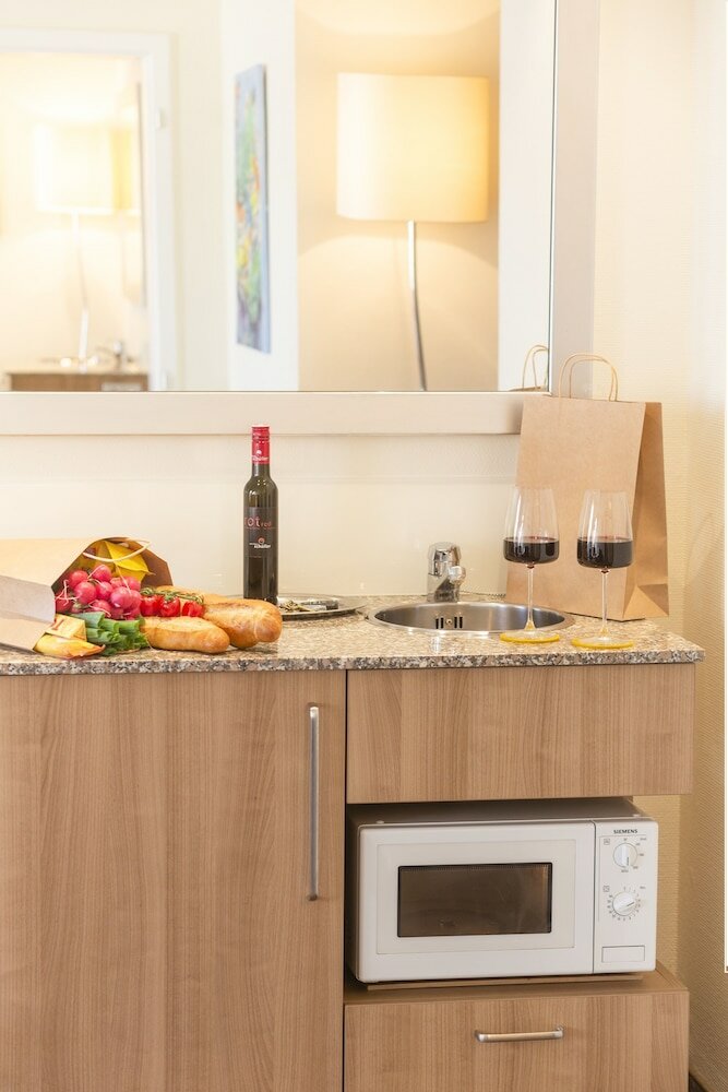 Фото HiLight Suites Hotel