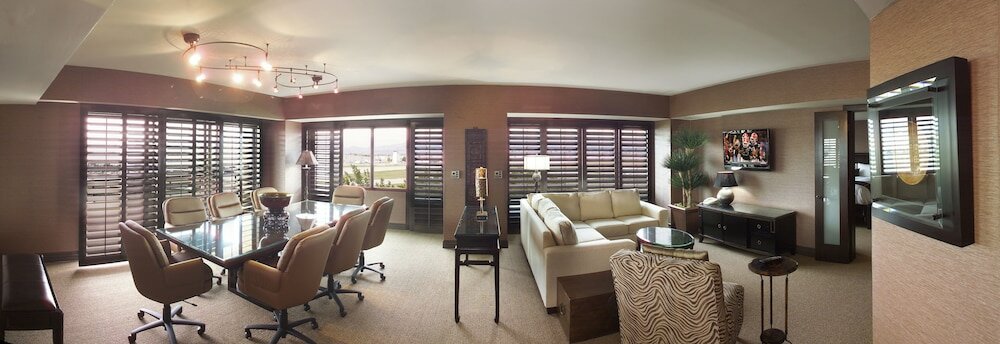 Фото Airtel Plaza Hotel