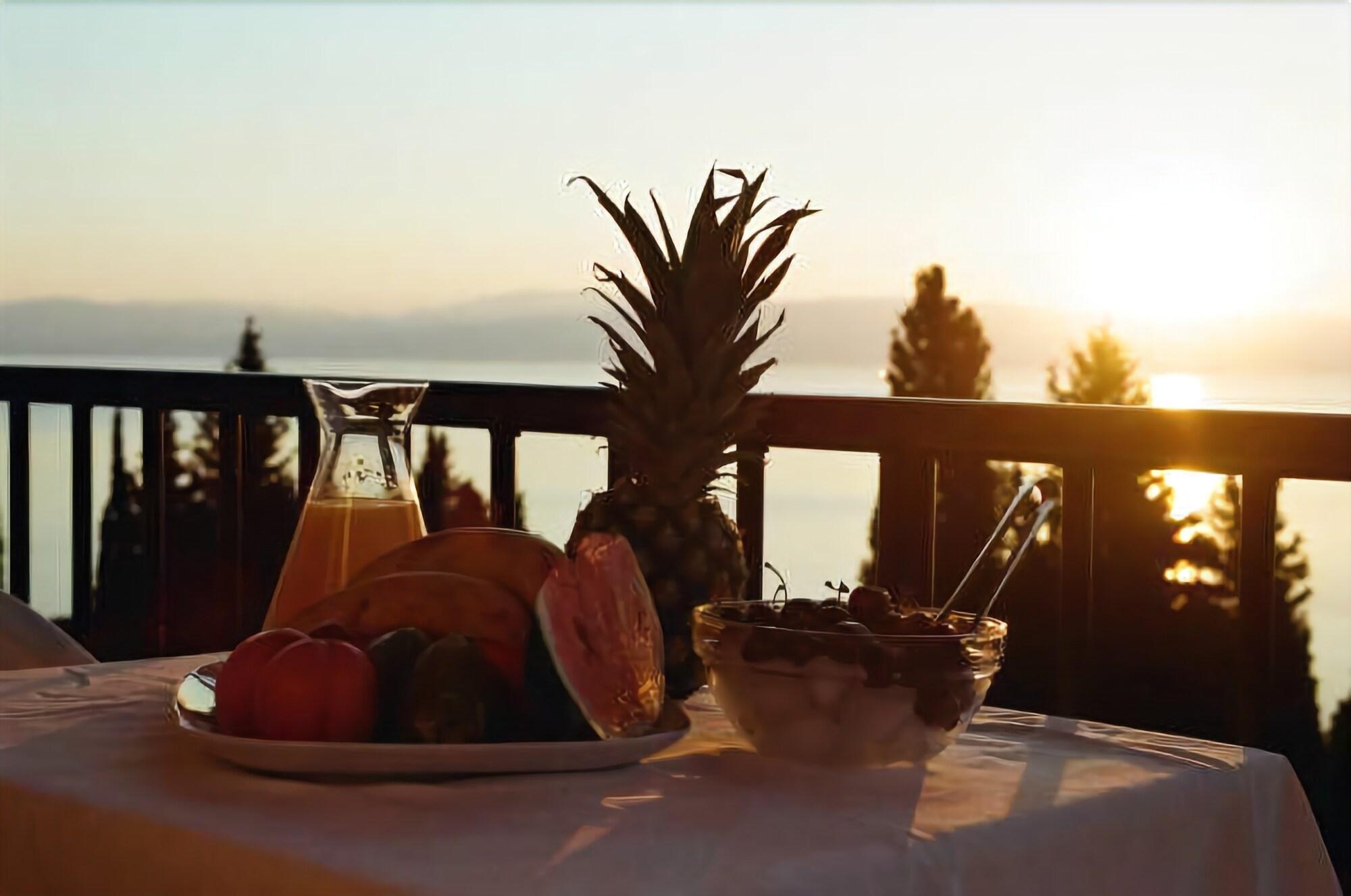 Фото Aronis Apartments