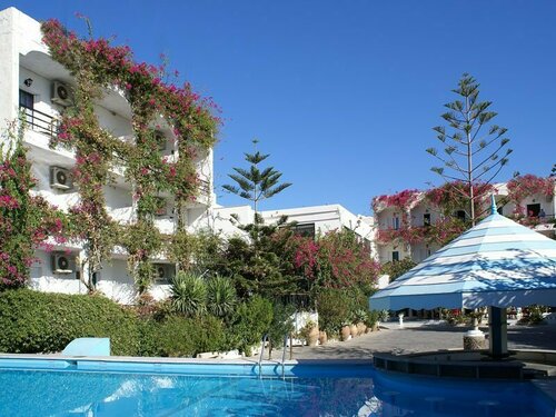 Внешний вид отеля Skala Hotel в Ска́ле, фото 1