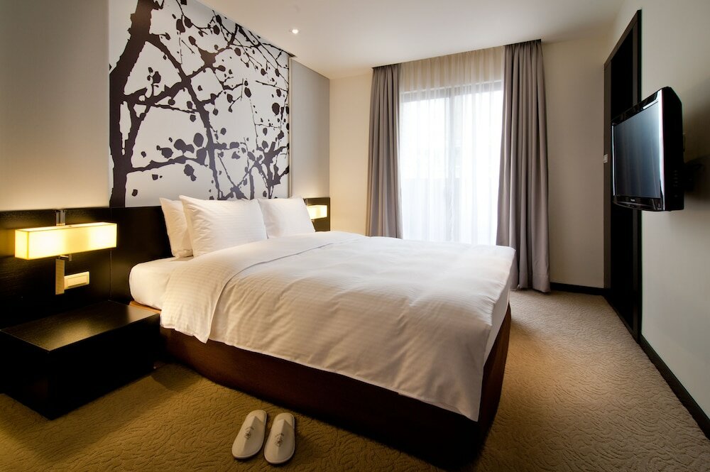 Фото The Corner House