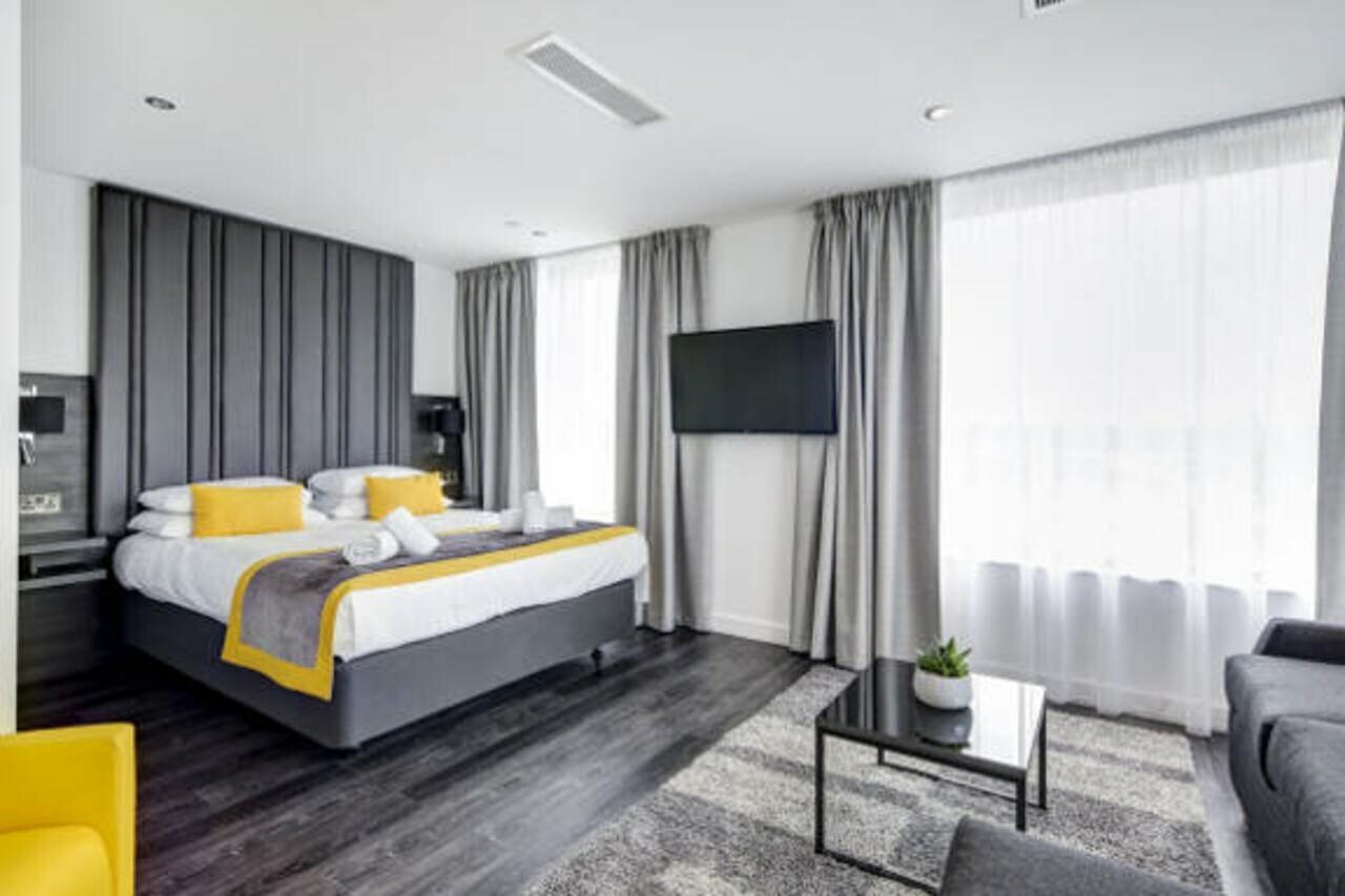 Фото отеля 2